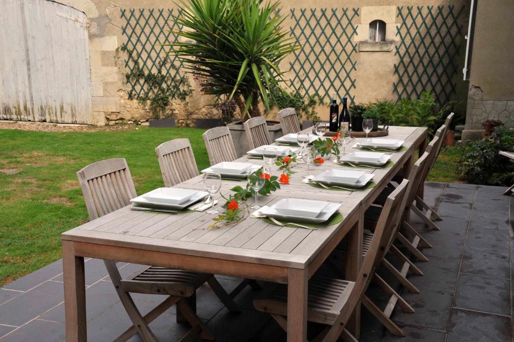 Chambres Et Tables D'Hotes Le Voriou Couddes Exterior photo